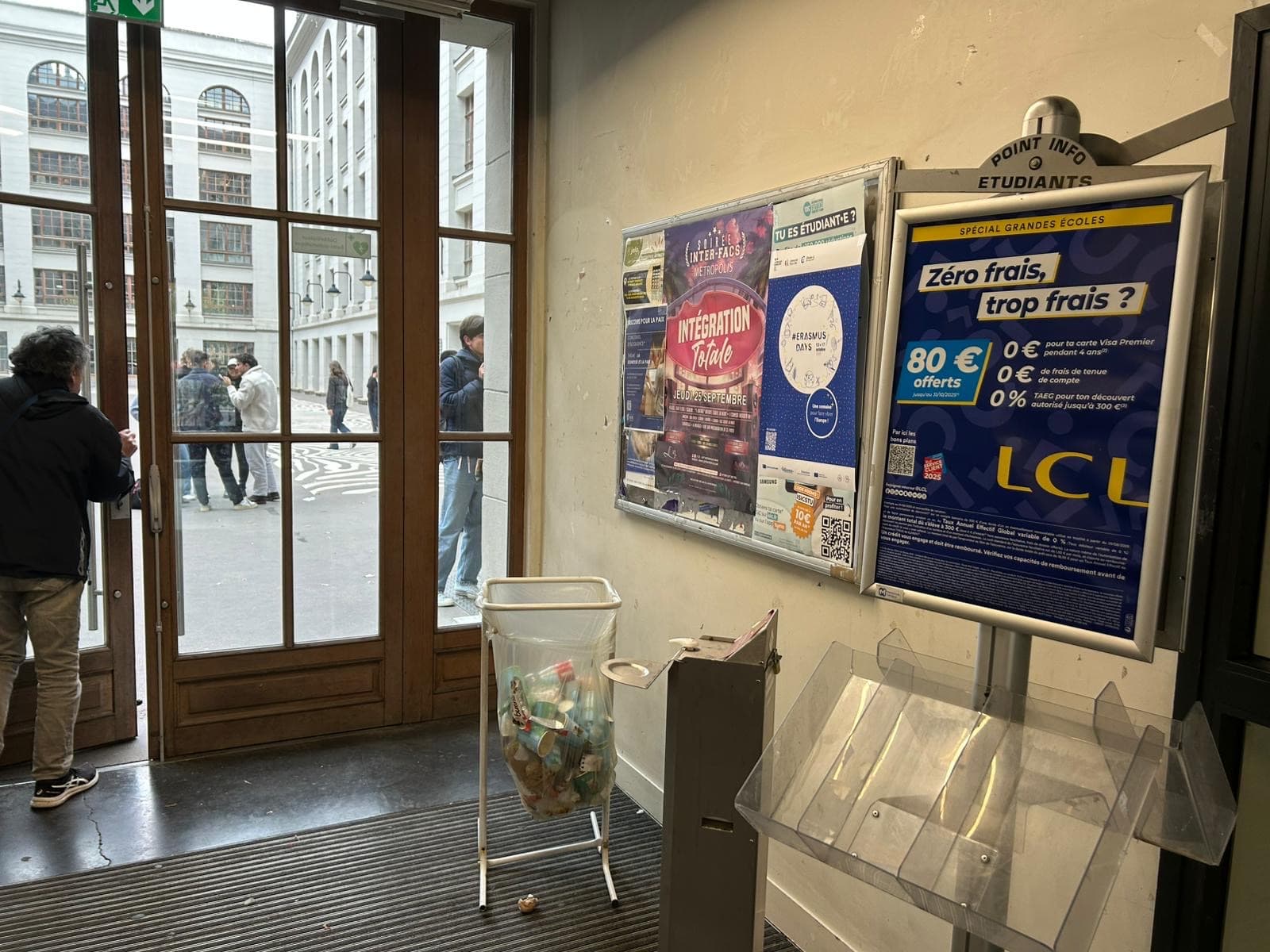 Campagne affichage campus 27